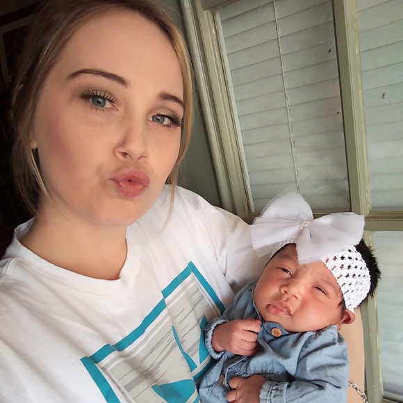 Meet your Posher, Randi - Picture 1 of 1